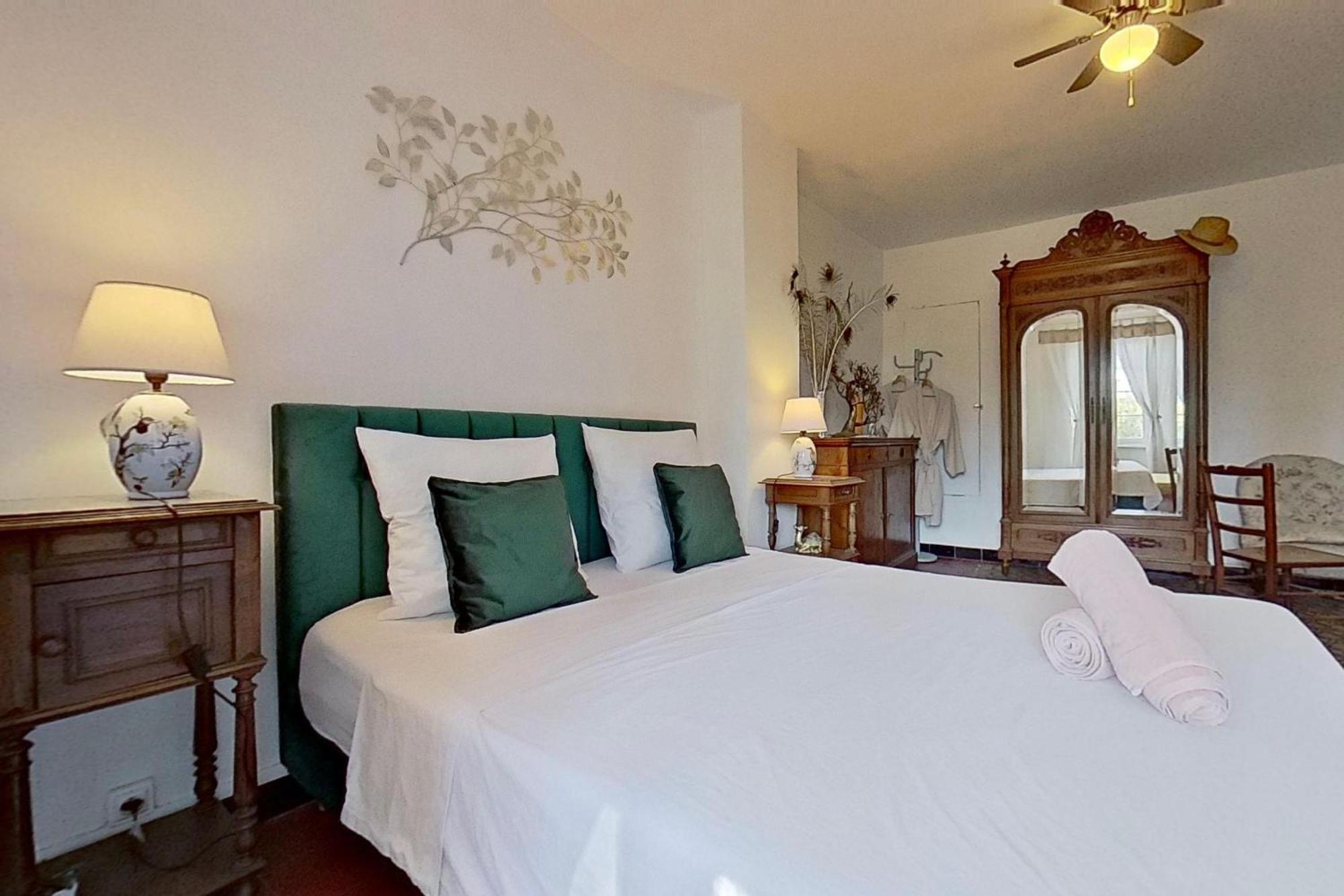 Les 2 Droles D'Oiseaux Bed and Breakfast Luc-sur-Orbieu Εξωτερικό φωτογραφία